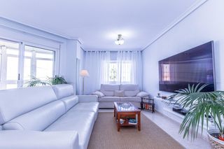 Alquiler Apartamento en Avenida de la estacion 28. Se alquila apartamento cerca del mar  de 1 dormitorio  1 baño en