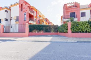 Aparcament cotxe a Calle carriles 8. Plaza de garaje en la urbanizacion royal park en lomas de cabo r