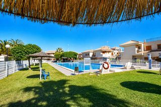 Apartament a Calle Calle Pintor Ribera-Playa Flamenca