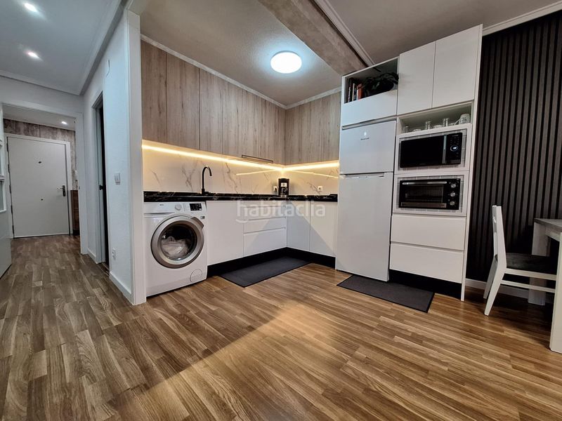 Foto 1edfaaf1-a90e-48a4-ad9d-573988f9dd3d. Ático  dúplex de 3 dormitorios 2 baños en Avenida Habaneras - Curva de Palangre Torrevieja