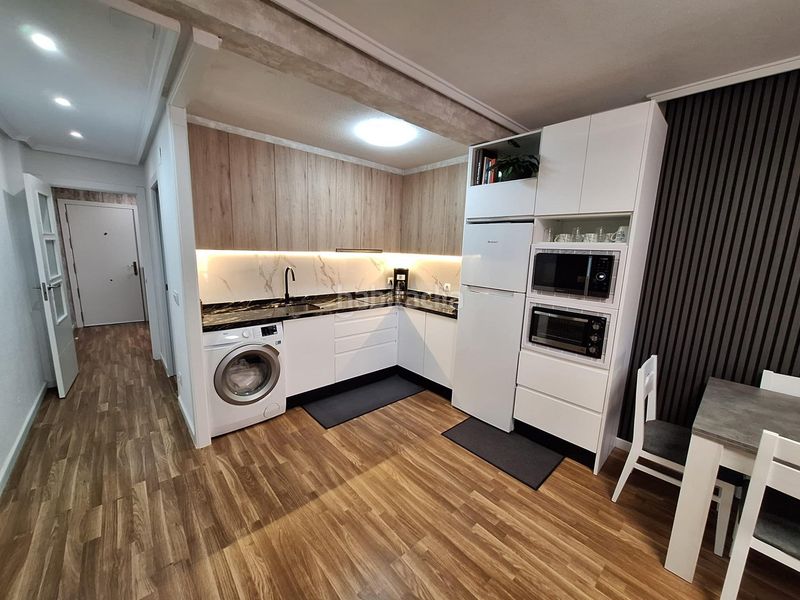 Foto 349399f8-c290-40c5-a00b-d18cd5004ec0. Ático  dúplex de 3 dormitorios 2 baños en Avenida Habaneras - Curva de Palangre Torrevieja