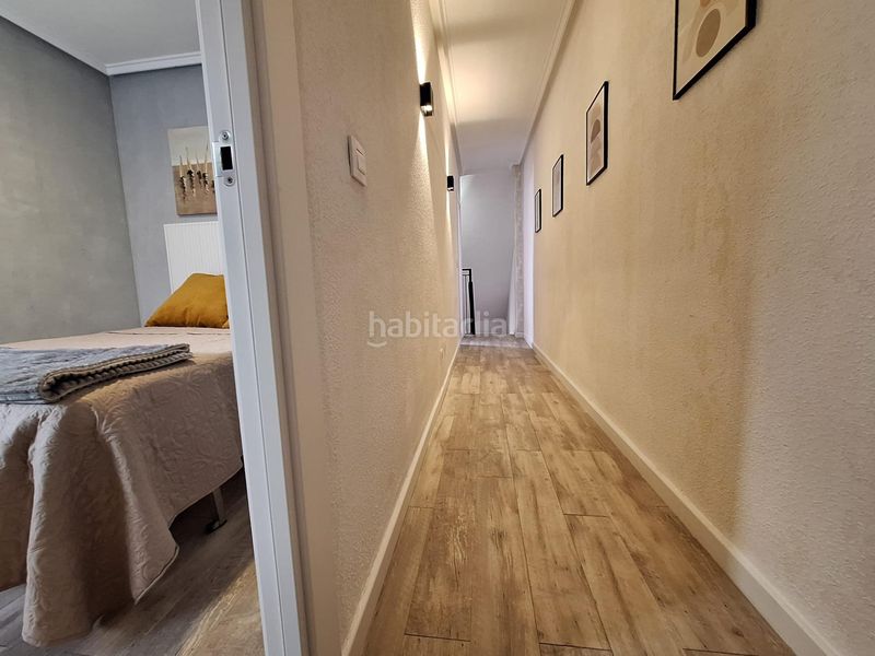 Foto 4d6aaafd-e78d-4532-a91c-e50a3e86e54b. Ático  dúplex de 3 dormitorios 2 baños en Avenida Habaneras - Curva de Palangre Torrevieja