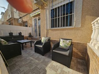 Maison  Calle ruidera. Acogedor bungalow reformado en lago jardín, torrevieja