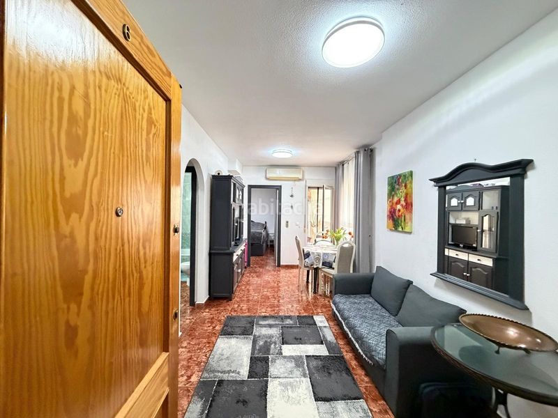 Foto 737fa62b-9668-4573-b29c-2eda9a890e2e. Apartament amb calefacció a Avenida Habaneras - Curva de Palangre Torrevieja