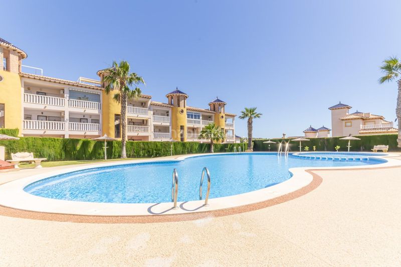Foto eb156e78-d084-4a32-8722-ed68b9a98bbb. Alquiler casa adosada se alquila adosado de 2 dormitorios 1 baño en villa martin las filipinas costa en Orihuela
