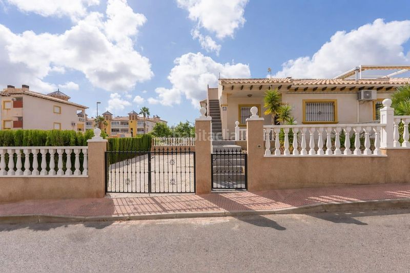 Foto f3f6232e-ad53-4b7d-a9da-e5552ad2c7a3. Alquiler casa adosada se alquila adosado de 2 dormitorios 1 baño en villa martin las filipinas costa en Orihuela