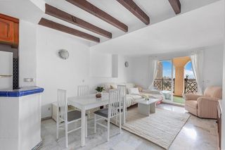Apartament  Avenida roentgen. Amplio apartamento en atalayas, torrevieja en playa de los locos