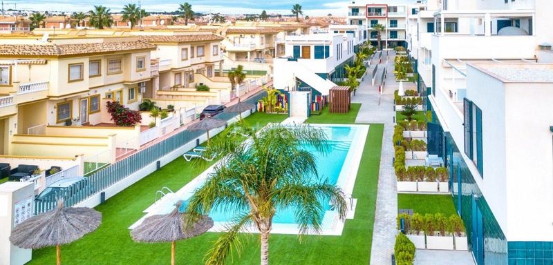 Foto 80a89a06-f86b-4797-8633-e4ff329812c9. Apartament amb piscina a Playa Flamenca Orihuela