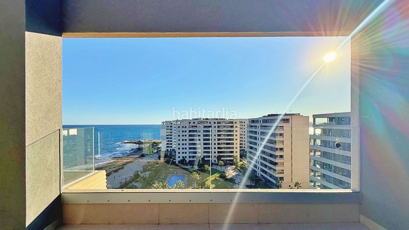 Foto d0bad487-52c4-47e1-99ff-90522d50f0dc. Àtic a Punta Prima Torrevieja