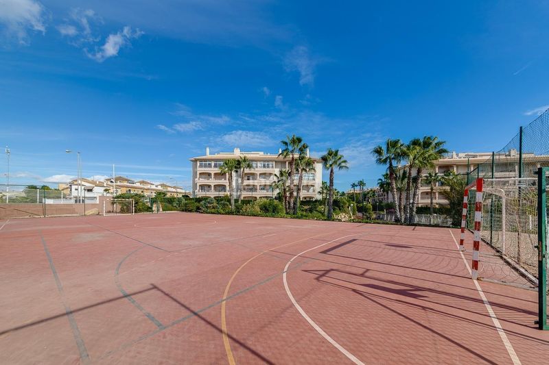 Foto 5c9b39e5-b0eb-48df-8603-91e8d9ba06a5. Appartement mit pool in Playa Flamenca Orihuela