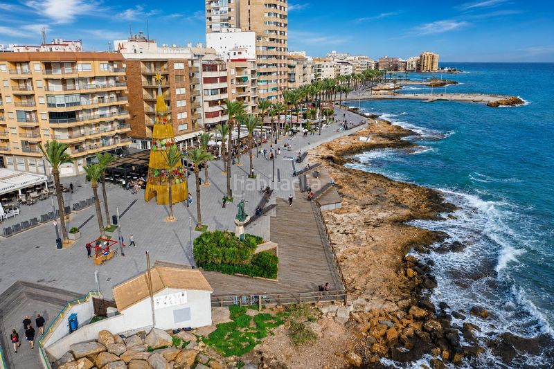 Foto b6808200-d661-4b31-a139-f28796243eeb. Edificio in Centro - Muelle Pesquero Torrevieja