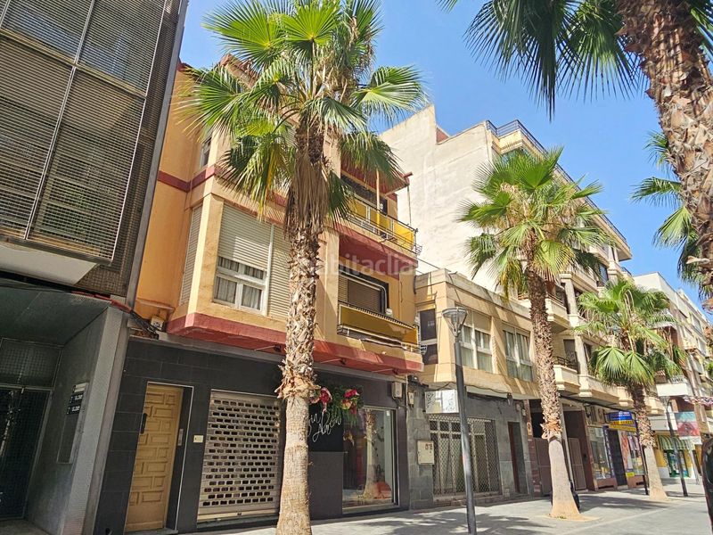 Foto f86f79d6-a3dd-4b2c-957e-52d2c3551d95. Edificio in Centro - Muelle Pesquero Torrevieja