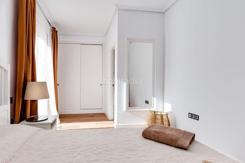 Foto 2cf38db7-3c30-46c1-a0d5-a8e0c8fded33. Lloguer apartament a avenida de las habaneras 10 a Torrevieja