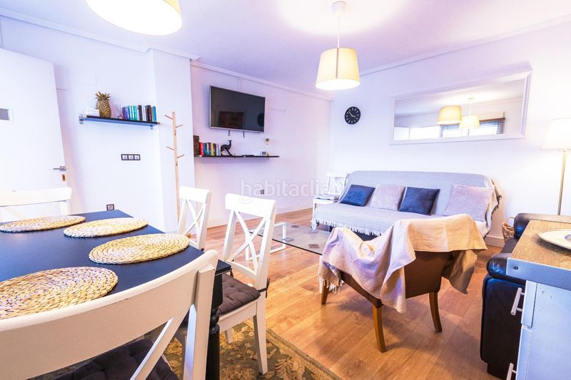 Foto 434d111d-1224-4a3d-844c-315210a7402f. Lloguer apartament a avenida de las habaneras 10 a Torrevieja