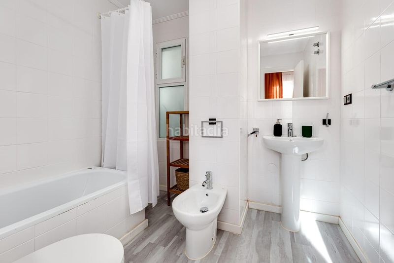 Foto 4d767ef8-f5cb-41e6-a860-a74b8f147635. Lloguer apartament a avenida de las habaneras 10 a Torrevieja