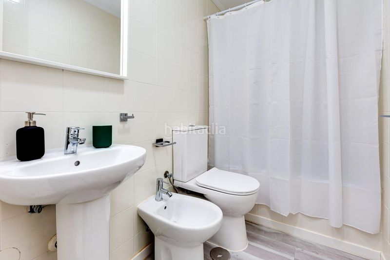 Foto 6003332f-e322-40d0-ba5b-076539c38348. Lloguer apartament a avenida de las habaneras 10 a Torrevieja