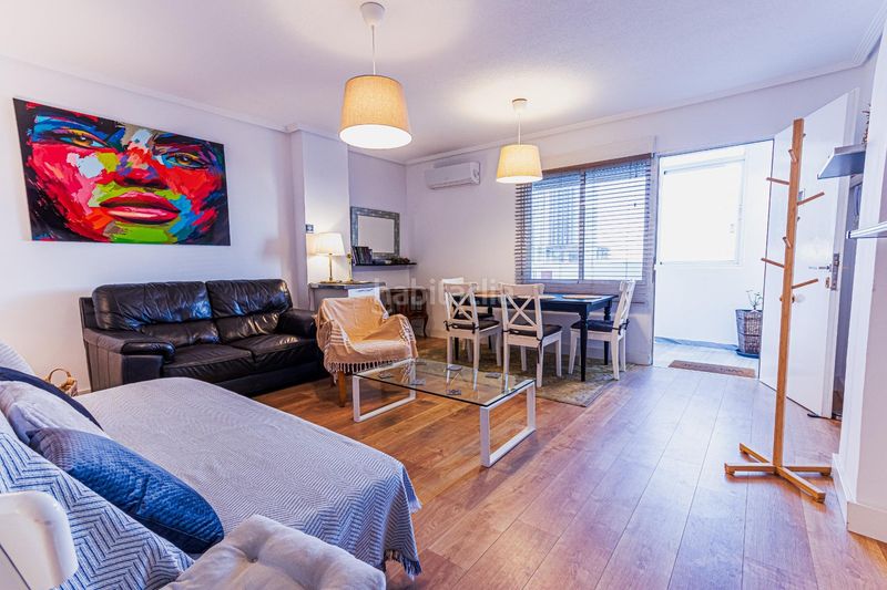 Foto b1c80a49-9b49-42bc-95db-c8f2b3df76bd. Lloguer apartament a avenida de las habaneras 10 a Torrevieja