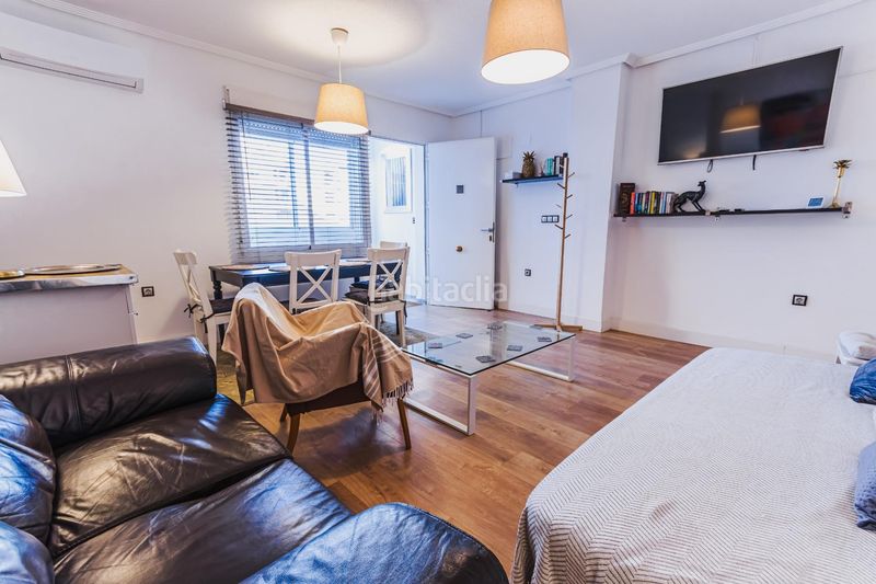 Foto f86ffc17-fb04-48f5-a3c1-331b12a62226. Lloguer apartament a avenida de las habaneras 10 a Torrevieja