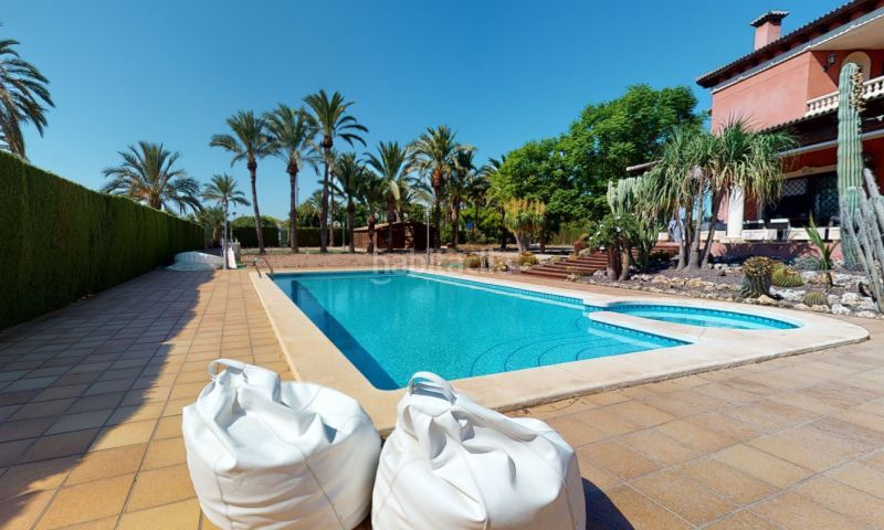 Foto 6fe6a700-34aa-41e2-ba6d-853ba3b3bfc0. Xalet amb aparcament piscina a Perleta - Maitino Elche / Elx