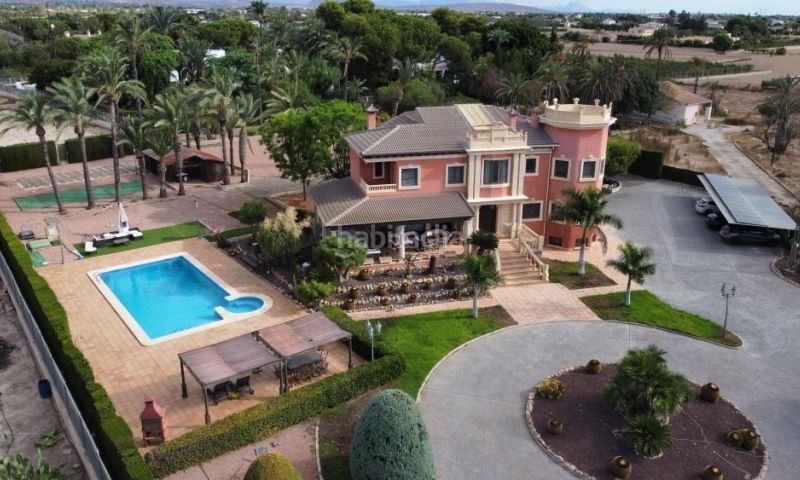 Foto 78ca75c5-2270-42be-8990-55e8fb2300d0. Xalet amb aparcament piscina a Perleta - Maitino Elche / Elx