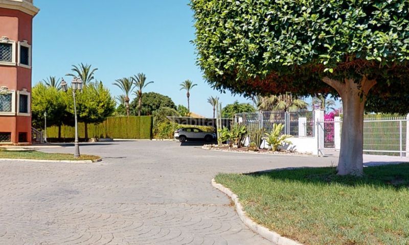 Foto 811973ea-f830-4b0b-8fe1-1d812bc85a01. Xalet amb aparcament piscina a Perleta - Maitino Elche / Elx