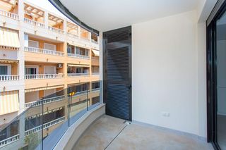 Appartement à Calle ramon gallud 164. Apartamento de 2 dormitorios 2 baños en torrevieja en playa del