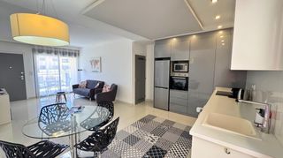 Apartament  Avenida levante. Apartamento de 2 dormitorios y 2 baños en mil palmeras pilar de