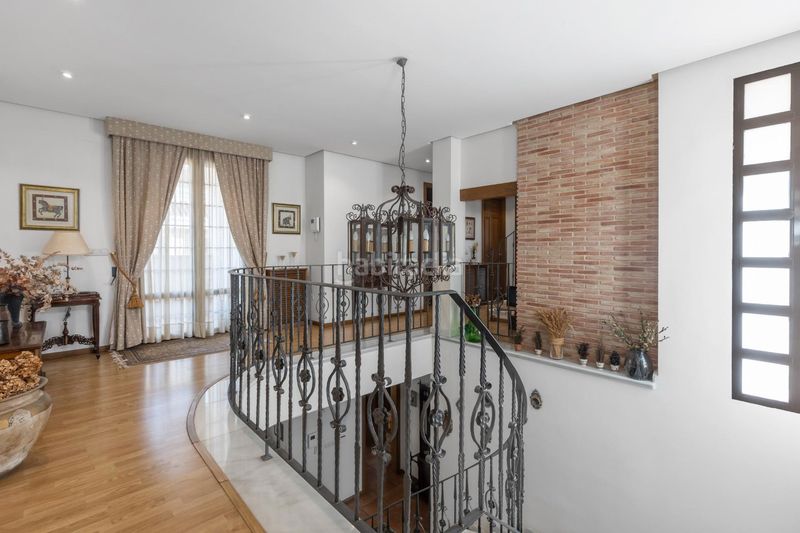 Foto e5444e75-cecb-46c3-8f75-30216bb6941e. Chalet en avenida pacífico villa de 6 dormitorios y 6 baños en La Veleta en Torrevieja
