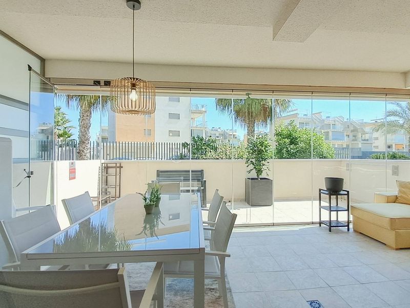 Foto 4d4c1e2f-093f-4ec8-93da-e9ec31351c03. Erdgeschoss mit parking pool in Villamartín-Las Filipinas Orihuela