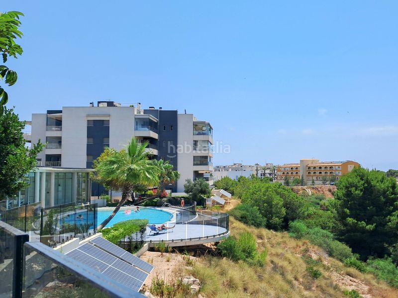 Foto b337903a-6649-4a17-9999-36cc91f701ec. Erdgeschoss mit parking pool in Villamartín-Las Filipinas Orihuela