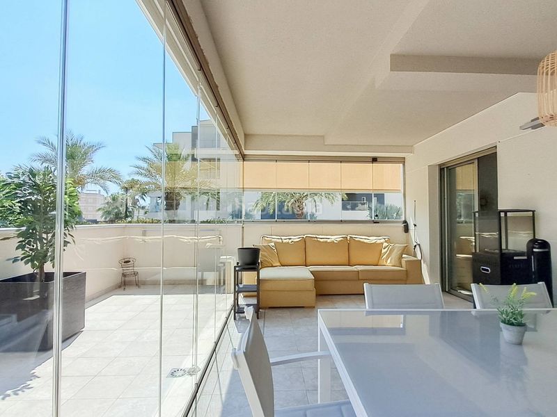 Foto b830260f-51ad-471f-befb-e0b2557674be. Erdgeschoss mit parking pool in Villamartín-Las Filipinas Orihuela