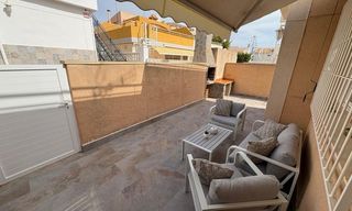 Duplex  Calle  sagra. Adosado de 3 dormitorios 1 baño en los altos  orihuela costa