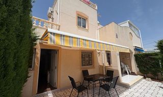 Duplex  Calle  laguna azul. Adosado de 3 dormitorios 2 baños en torrevieja los balcones