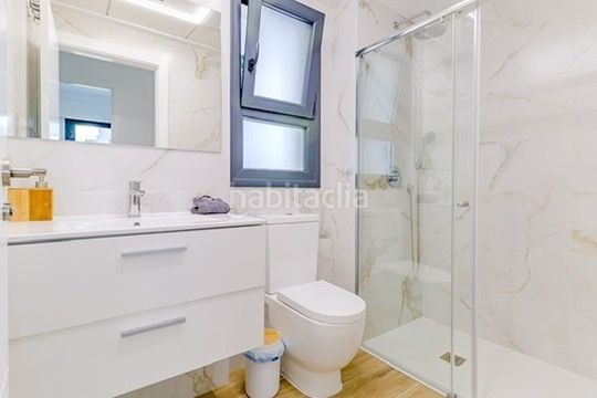 Foto 7b2ff187-75e8-4bac-b9ce-d9de14886353. Appartement mit parking pool in Villamartín-Las Filipinas Orihuela