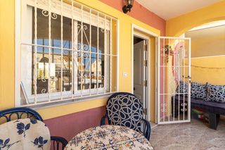 Casa adossada  Calle  cuarzo. Adosado de 2 dormitorios 2 baños en la regia  orihuela costa