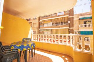 Apartament  Juan mateo garcia. Apartamento de 2 dormitorios 2 baños en torrevieja  zona centro