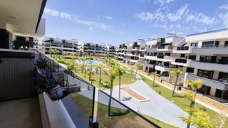 Piccolo appartamento  Calle salustiana. Apartamento de 3 dormitorios 2 baños en playa flamenca  orihuela