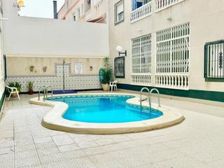 Apartament  Avenida de diego ramirez pastor. Apartamento de 2 dormitorios 1 baño en torrevieja  playa los loc