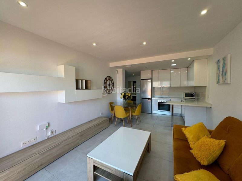 Foto 41a0ab04-de9c-4765-8424-a5c22e13ad8b. Apartment in calle hermanos bazan in Centro - Muelle Pesquero Torrevieja