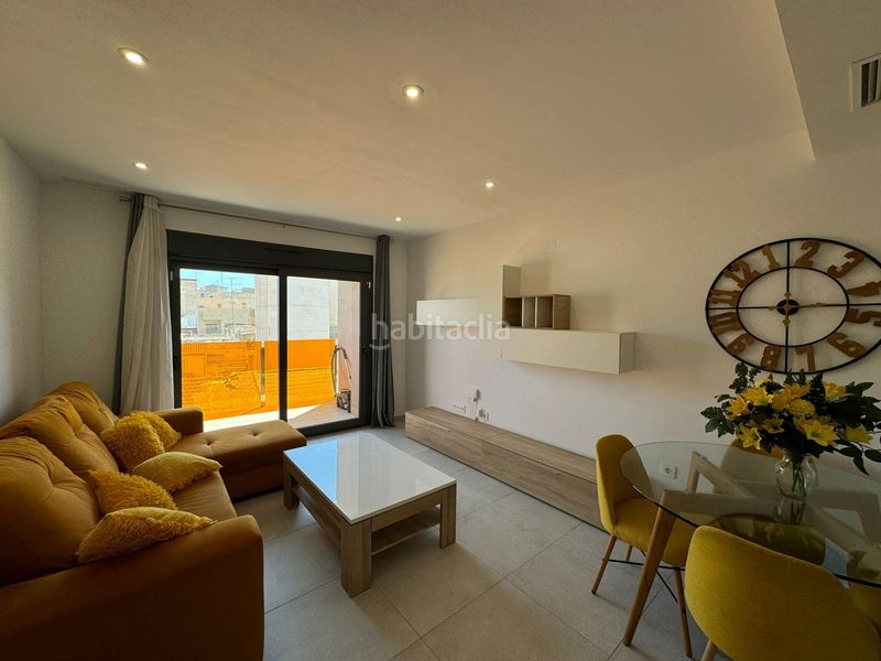 Foto 85c0ed36-d237-4510-9666-7c5e30153b6f. Apartment in calle hermanos bazan in Centro - Muelle Pesquero Torrevieja