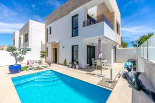 Xalet  Calle puig mayor. Villa en orihuela costa alicante 3 dorm. 3 baños.  piacina propi