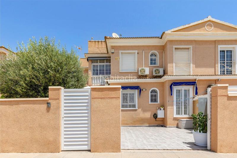 Foto eb23b74a-9317-4f6c-b6e6-2b0f68e08050. Maison dans calle salzillo dans La Zenia Orihuela