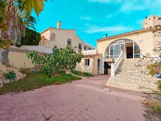 Casa adosada en Cabo de palo bal. Venta de casa adosada con piscina privada en  orihuela costa ali