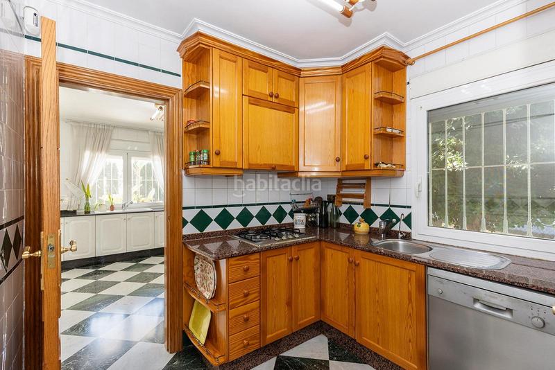 Foto 1804aa00-e22e-4fe7-a5b3-be6f001e3d29. Chalet in calle salvador de madariaga in Zona Carrefour - Urbanizaciones Torrevieja