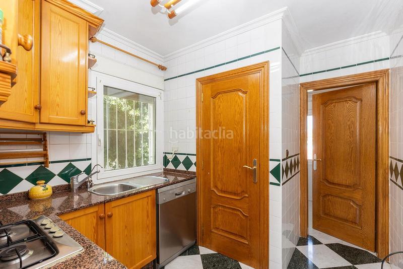 Foto 3585e79f-2d67-428b-96f1-e84299f7abff. Chalet in calle salvador de madariaga in Zona Carrefour - Urbanizaciones Torrevieja