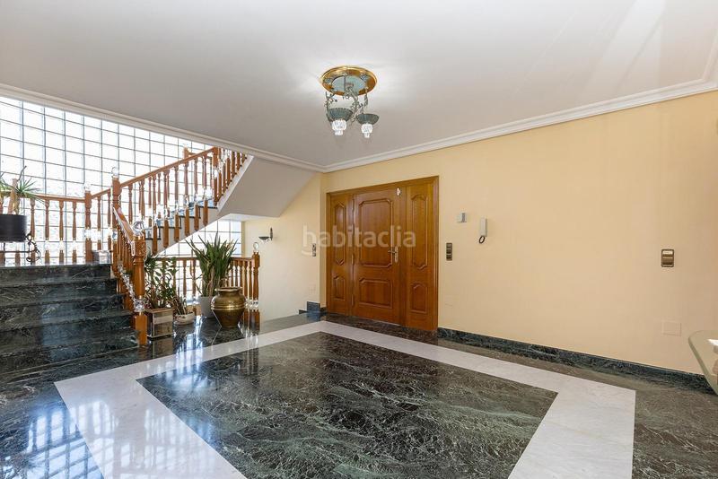 Foto d6d5d133-61b4-4d0c-b728-ed135ec75b81. Chalet in calle salvador de madariaga in Zona Carrefour - Urbanizaciones Torrevieja