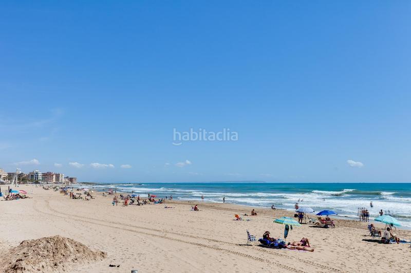 Foto efccab6d-43cd-479c-b02b-db9bc5af5338. Chalet in calle saavedra fajardo in Campoamor Orihuela