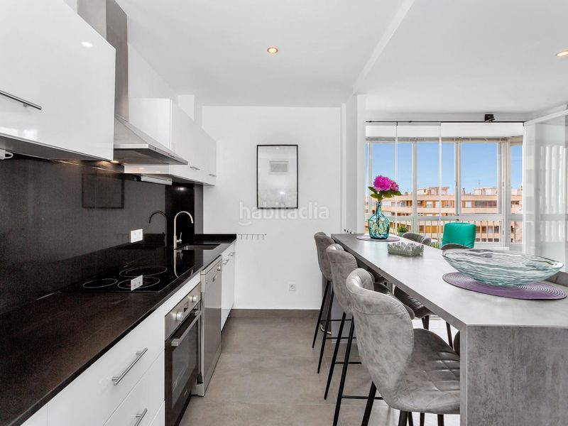 Foto f399f0ad-d0df-4d37-9378-52a192d0832e. Apartamento en avenida doctor gregorio marañón apartamento de 3 dormitorios 2 baños con vistas al mar acequion en Torrevieja