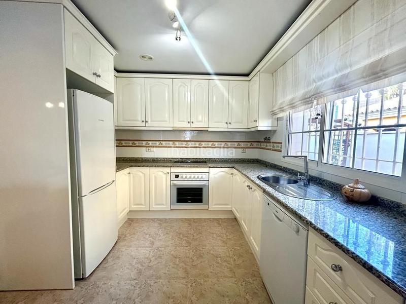 Foto 0376a78a-5cbf-422d-bf87-a136e9dc6d56. Xalet a calle caliza a La Regia Orihuela