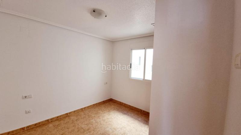 Foto c3ac19d7-6f82-4245-b520-1622b7621aff. Apartament a calle los emilios a nueva Torrevieja Torrevieja